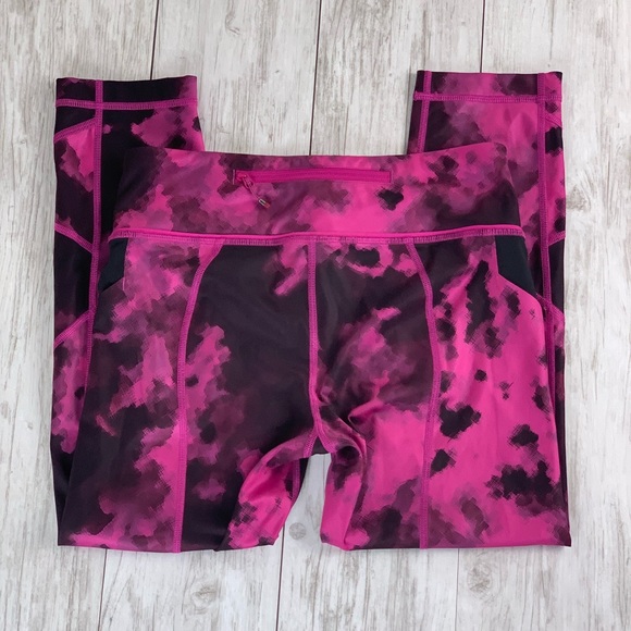 Lululemon Pink and Black  Crop Leggings 6 - Picture 4 of 7